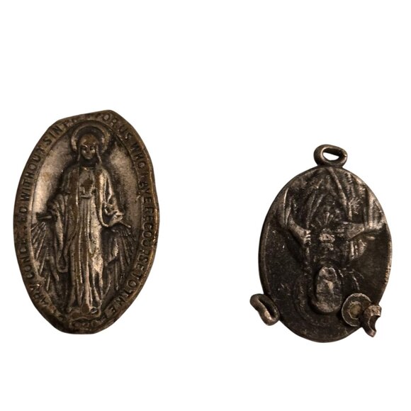 Vintage Religious Medals Pendants Lot Of 9 Jesus Mary Saints Prayer Tokens Etc - Picture 3 of 14